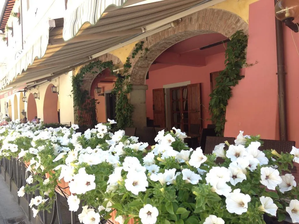 Albergo Ristorante La Rocca Firenzuola Italie